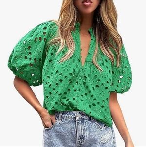 NWOT Pretty Garden Eyelet Top | Green | Small